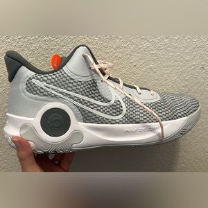 New Men’s Basketball Shoes